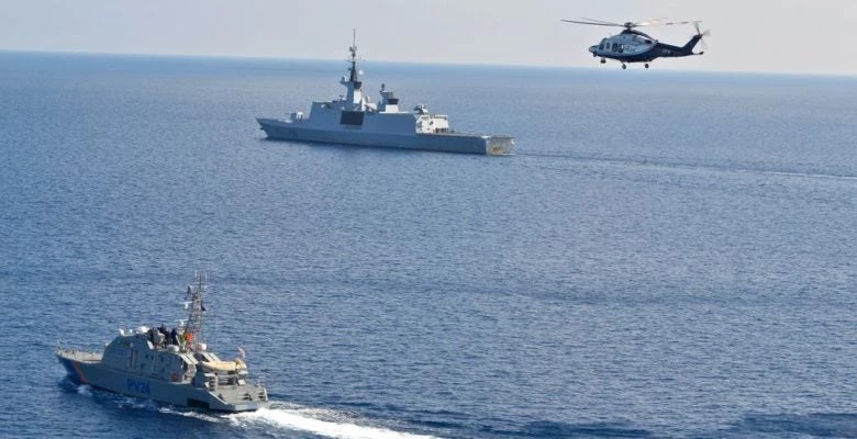 Ναυτική «ασπίδα» στήνει το Παρίσι: «Ναυμαχία» γαλλικής φρεγάτας και τουρκικού πολεμικού πλοίου στην Κυπριακή ΑΟΖ – Τους έδιωξαν με τσαμπουκά οι Γάλλοι